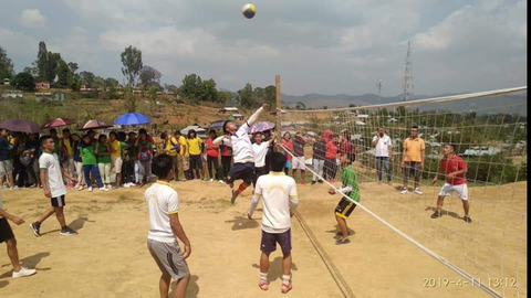 students volleyball